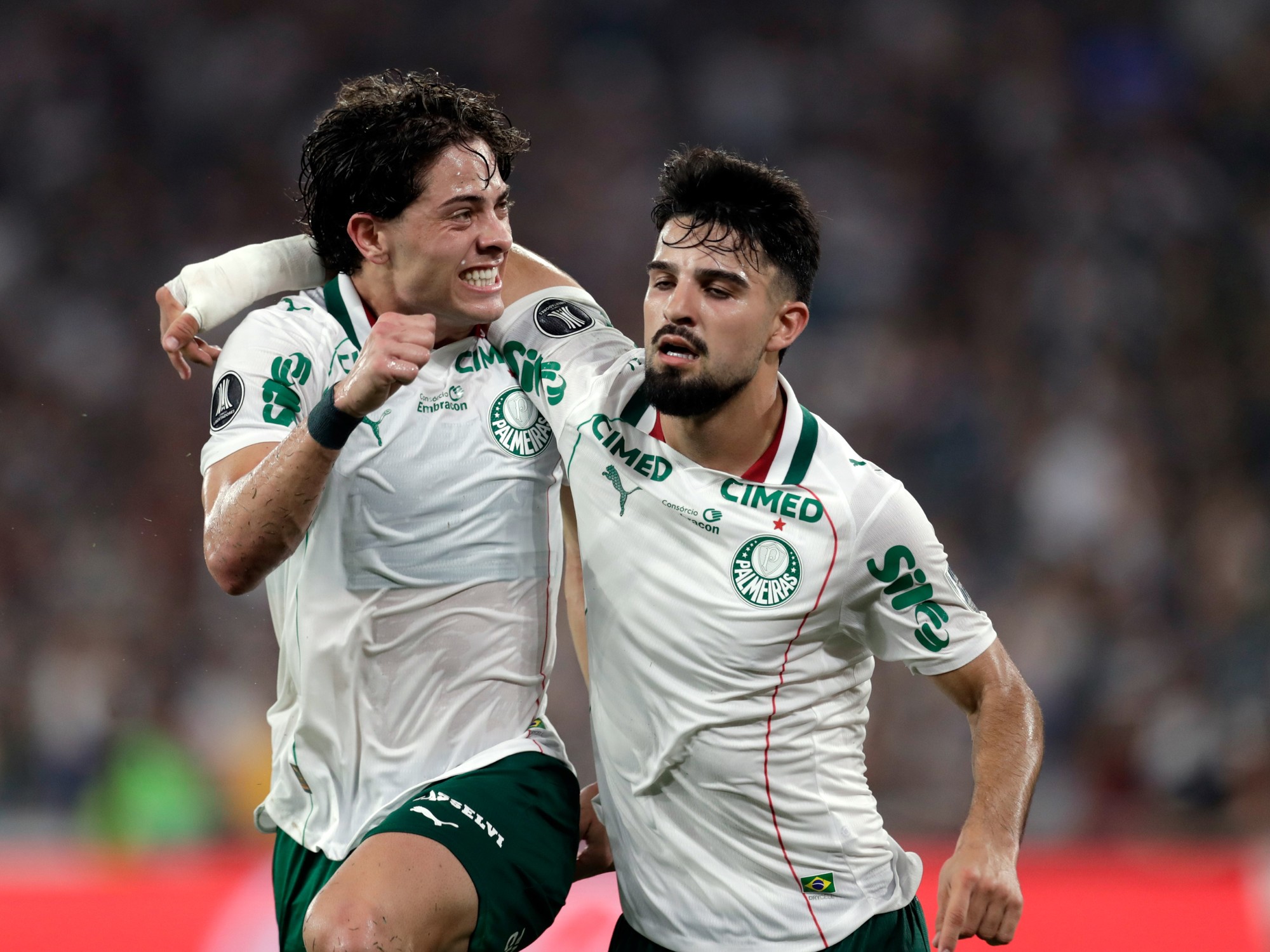 Flaco López anota en semifinales de Libertadores para Palmeiras contra Fluminense