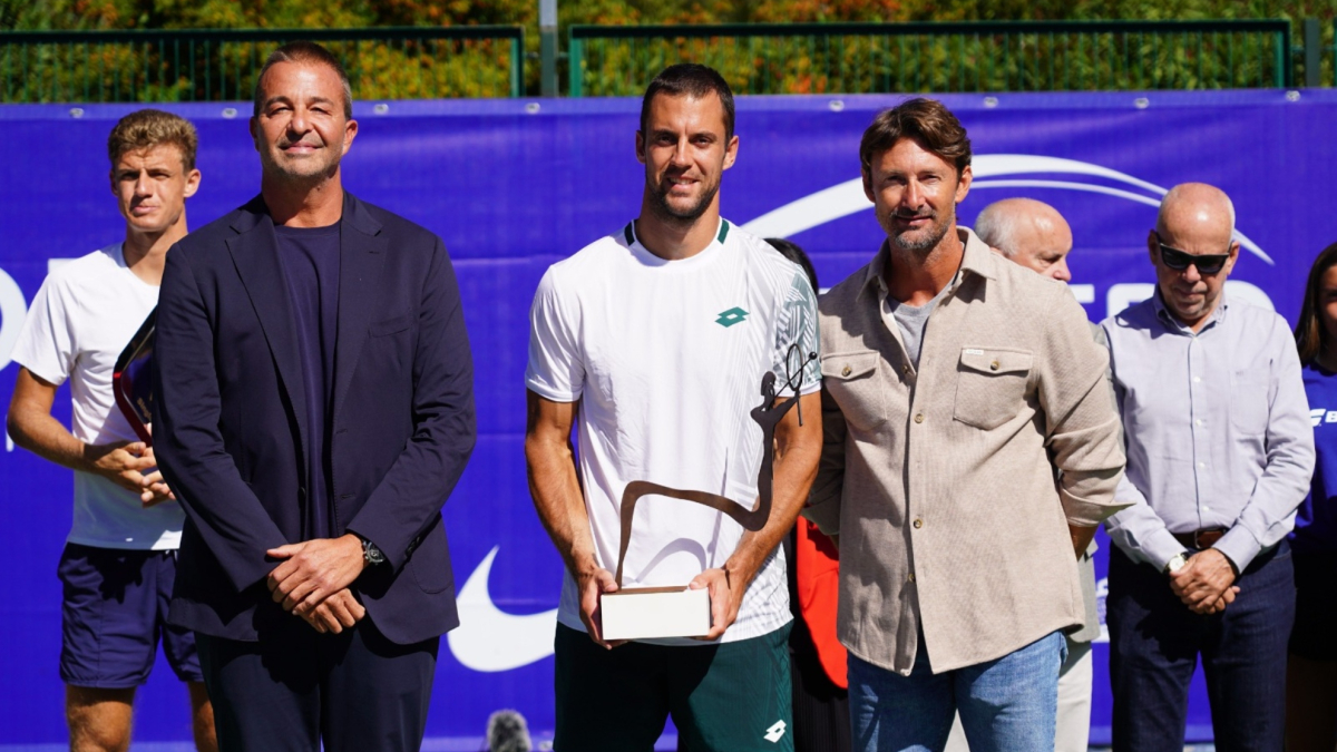 Laslo Djere se consagra campeón en el Ferrero Challenger de Villena