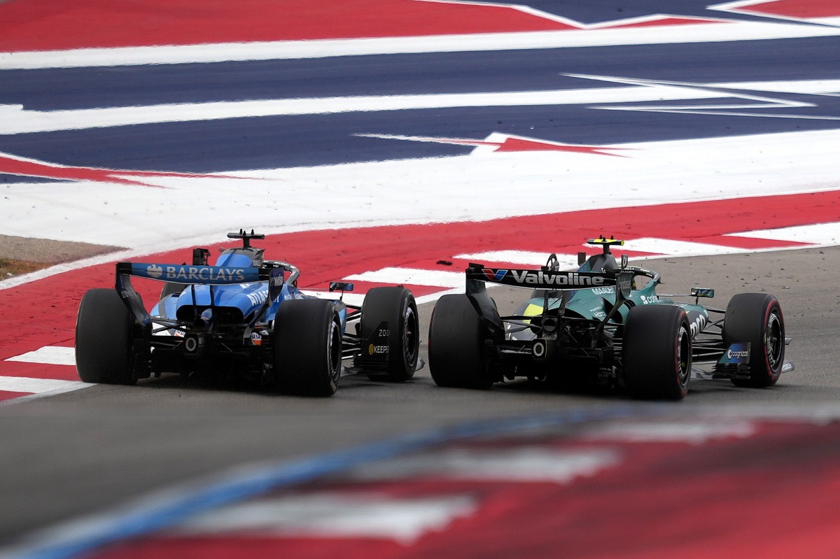 Albon rechaza señalamientos de Alonso y defiende el nivel actual de la Fórmula