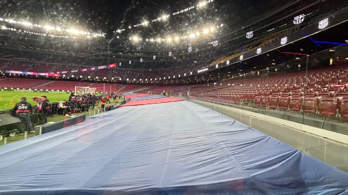El Camp Nou guarda luto por Urda y clausura su grada de animación ante Alavés