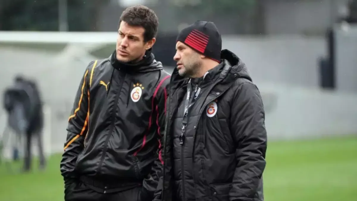 Asistente del Galatasaray advierte al Barcelona de Hansi Flick sobre espacios defensivos