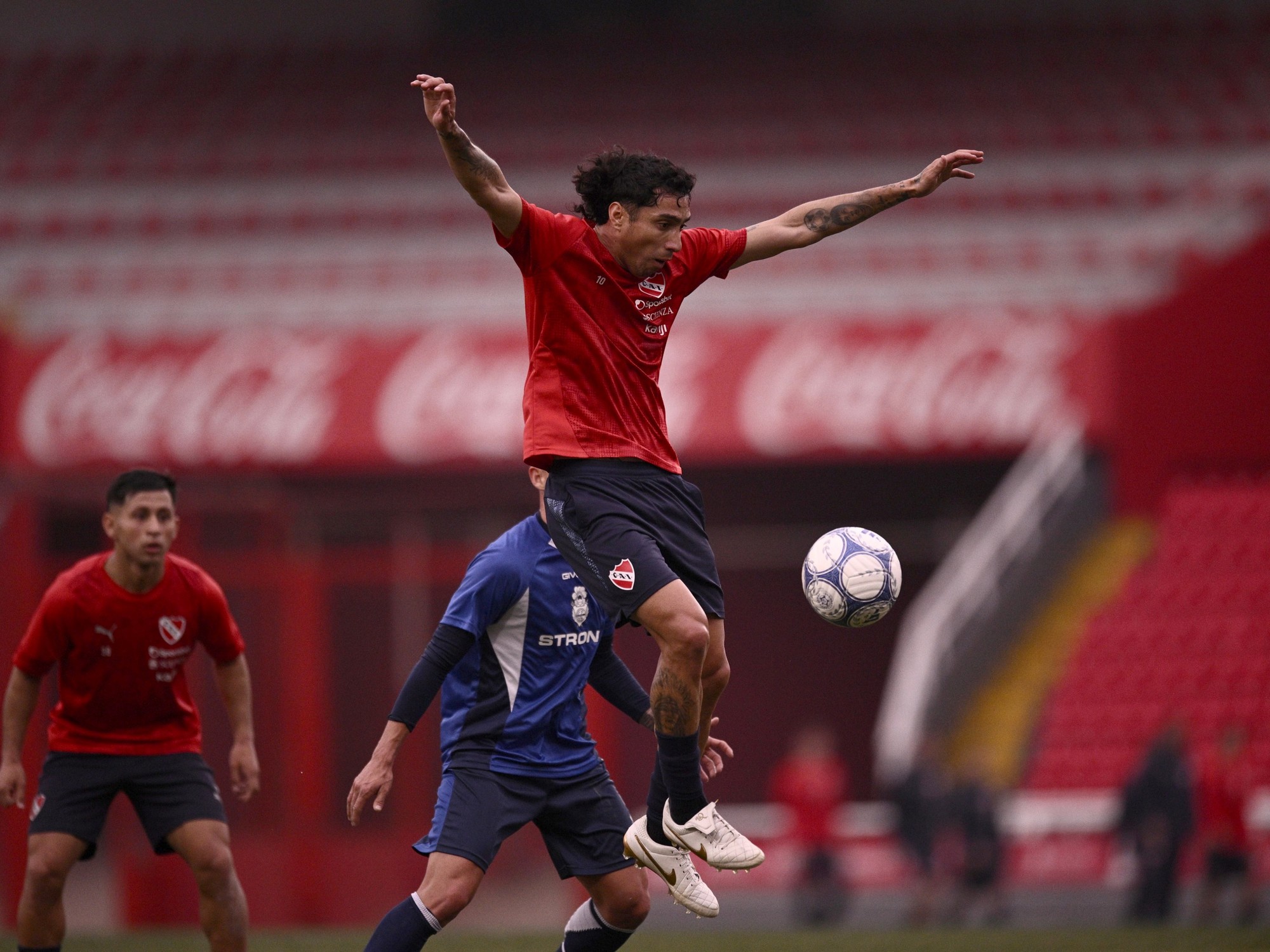 Viera sorprende con Luciano Cabral en Independiente para el clásico ante Racing